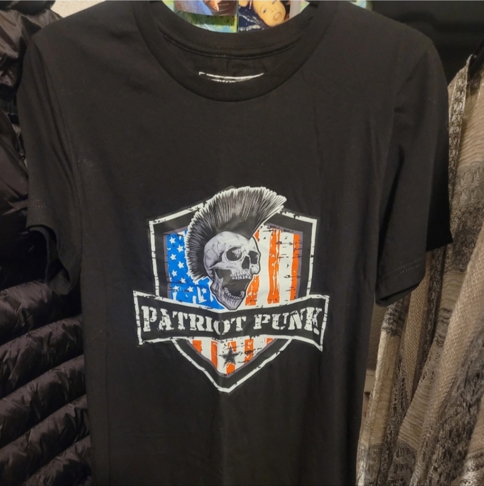 Bundle Of 3 2Black Patriot Punk Graphic And 1 Green T-Shirt 2 Lg 1 Med
